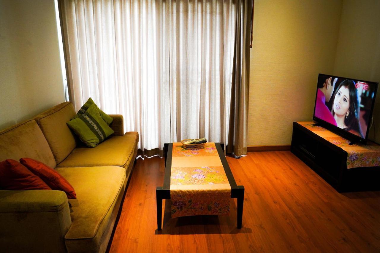 Siam Bright Suite Bangkok Exterior foto